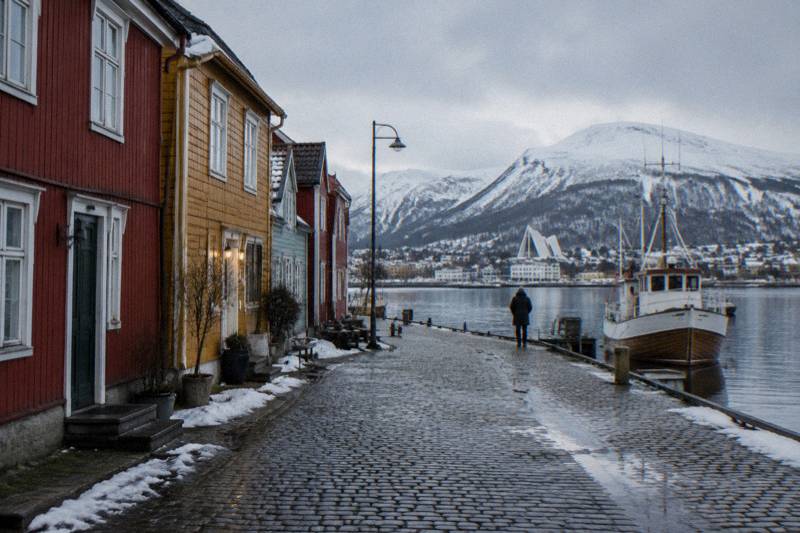 Tromsø City Walking Tour with Sámi History & Mythology